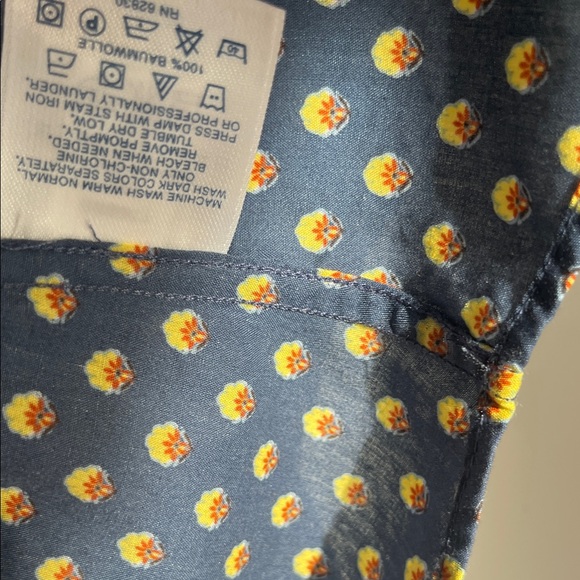 Lands' End 💯%cotton Navy Button-Down Shirt with Gold Dot Print excellent - Picture 4 of 6